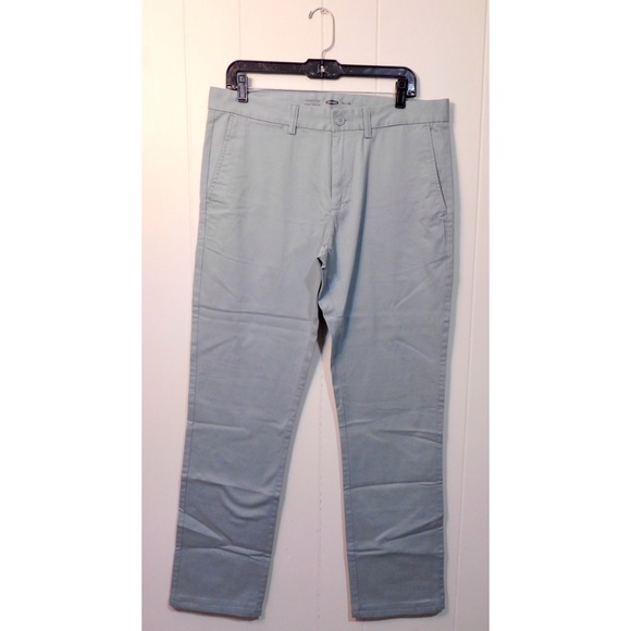 khakis for athletic build